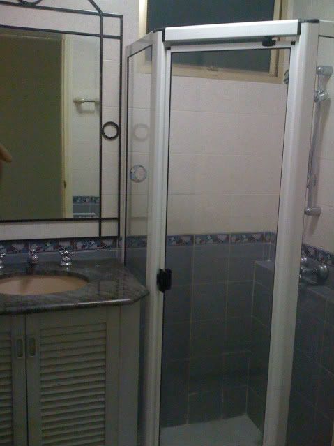 Commonbathroomview3-1.jpg