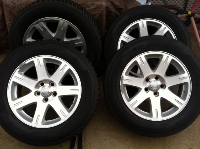 Chrysler 300 stock rims and tires #1